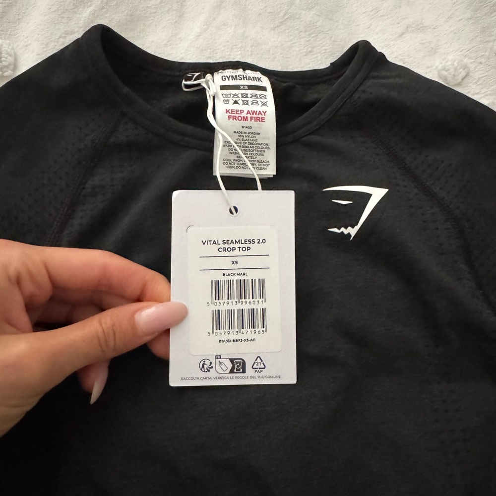 Gymshark BLACK BRAND NEW - Vital Charcoal Seamless 2.0 Crop Top